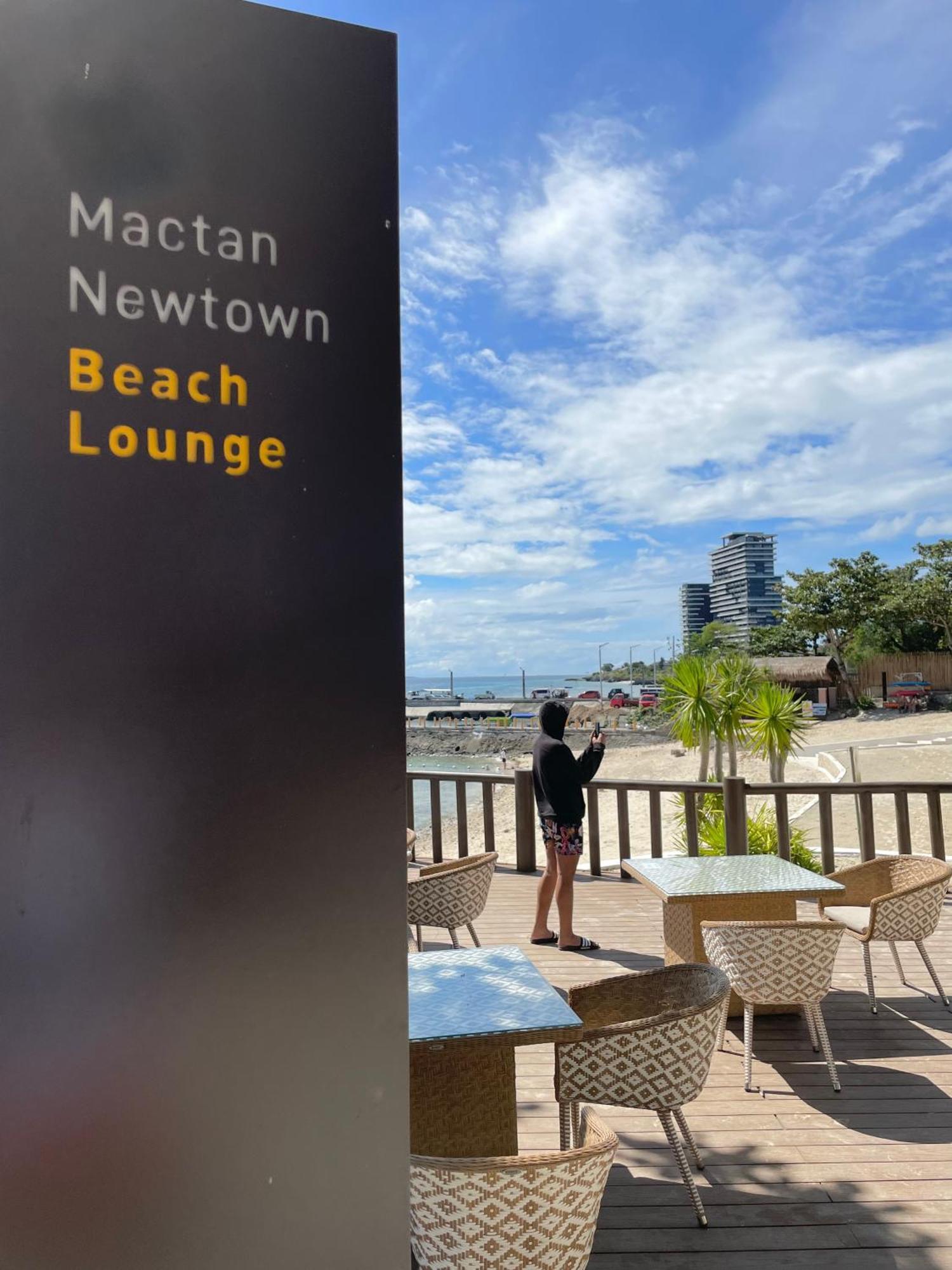 The Beach Suite At The Mactan Newtown Мактан Екстериор снимка