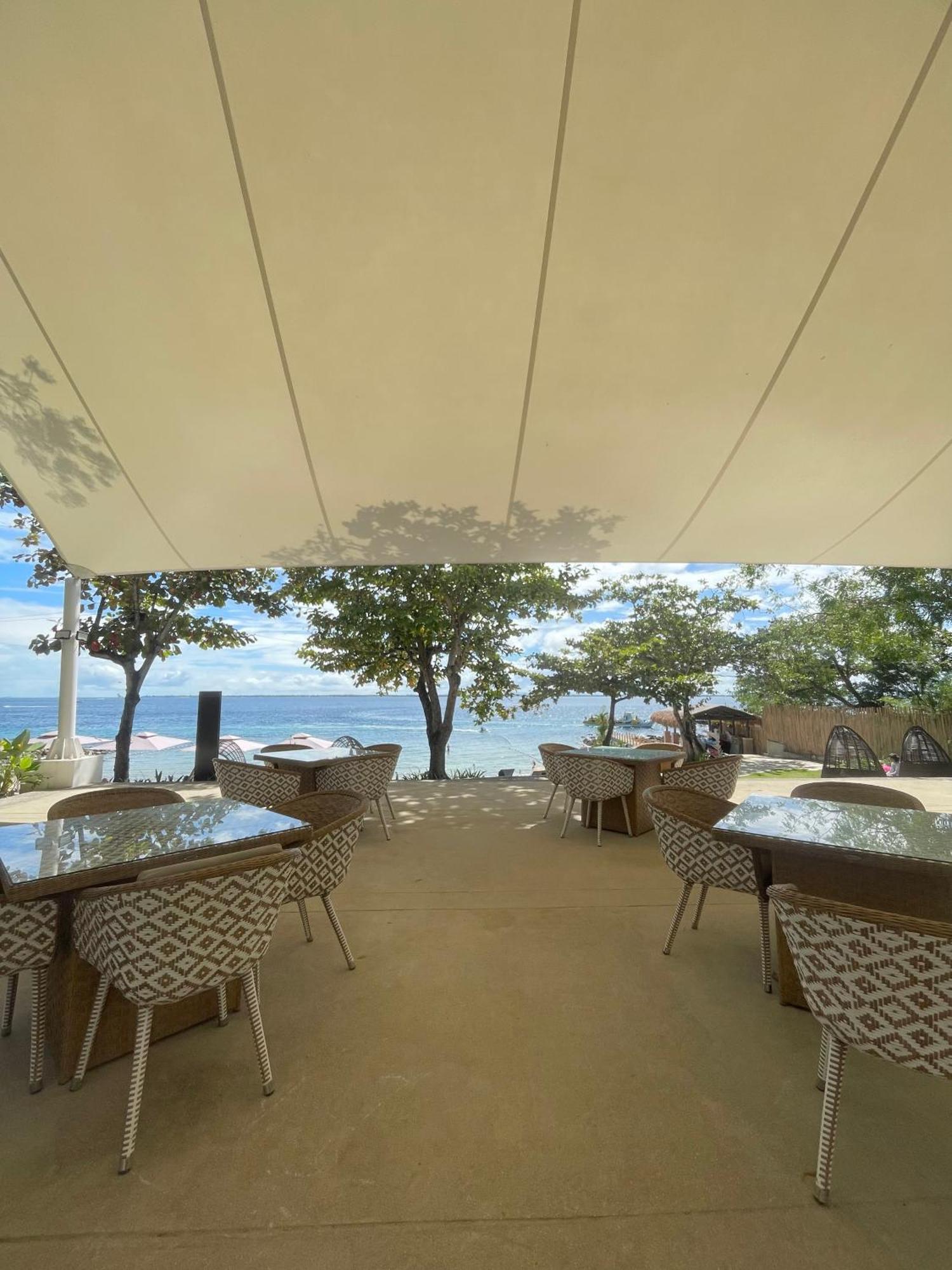 The Beach Suite At The Mactan Newtown Мактан Екстериор снимка